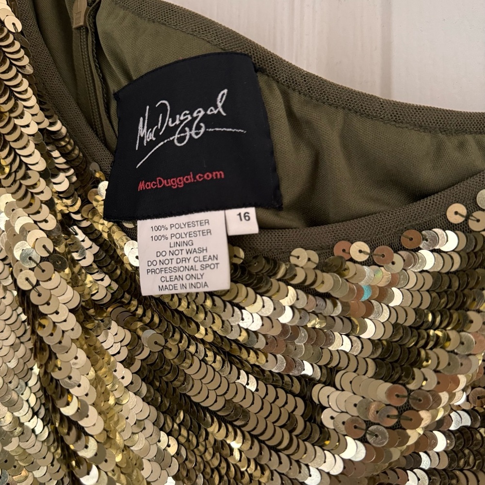 Mac Duggal One-Shoulder Gold Sequin Evening Gown - Picture 5 of 5